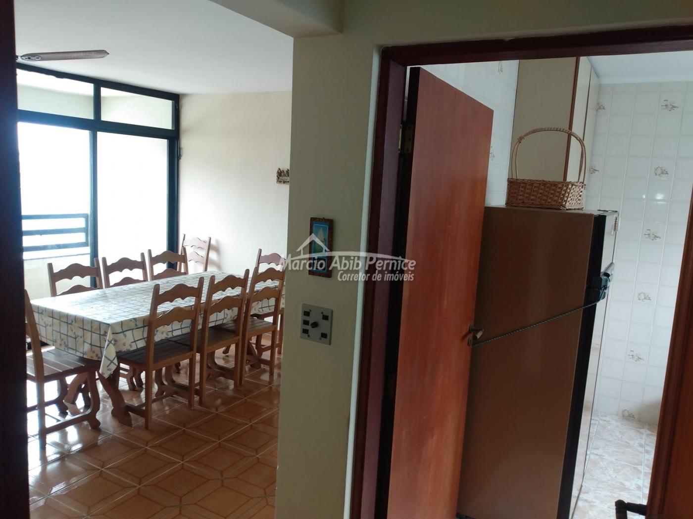 APARTAMENTO 200 M DA PRAIA